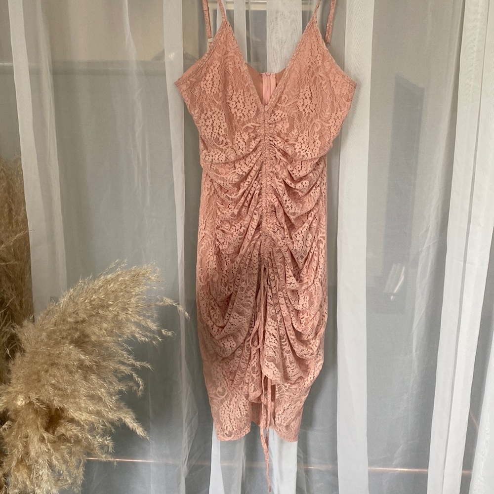 MISSGUIDED size US4 pink rose lace dress